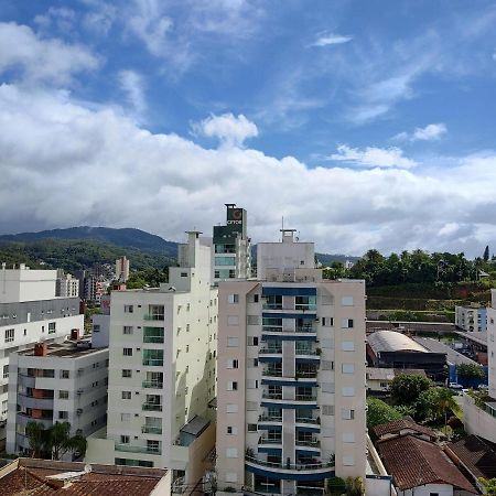 Loft 401 Perto Da Vila Germanica E Centro بلوميناو المظهر الخارجي الصورة